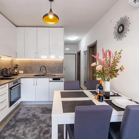 Sunrise Ploce (Dubrovnik-Neretva)